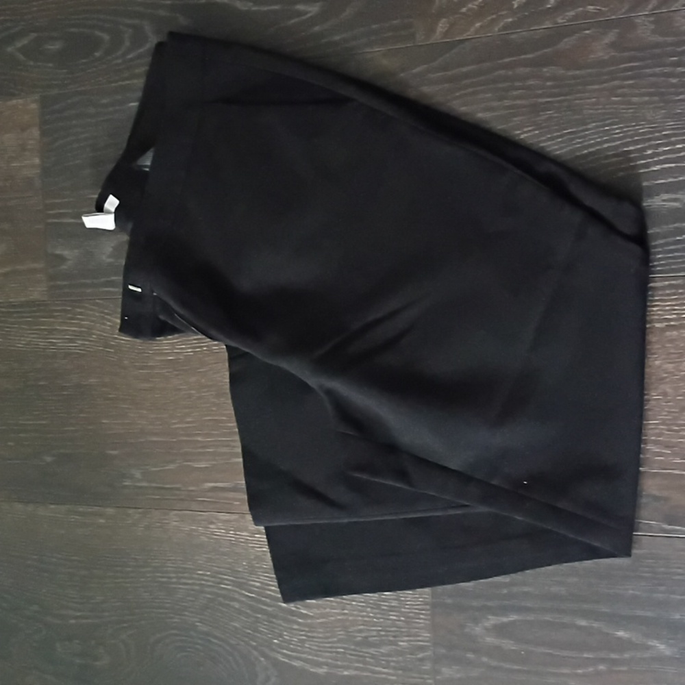 H&M Black Capris
